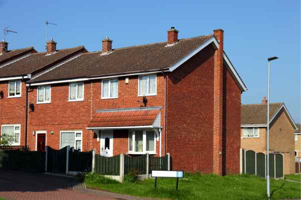 Can I Alter The Party Wall Surveyor? - A Crucial Guide From Faulkner Surveyors 3 Do you want to change the party wall surveyor you are using? Get the best results from Faulkners Watford NOW!